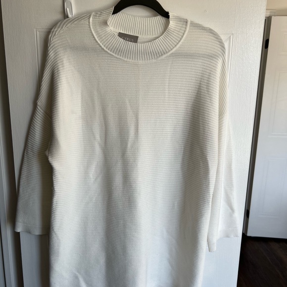 White top - worn once - Picture 1 of 2